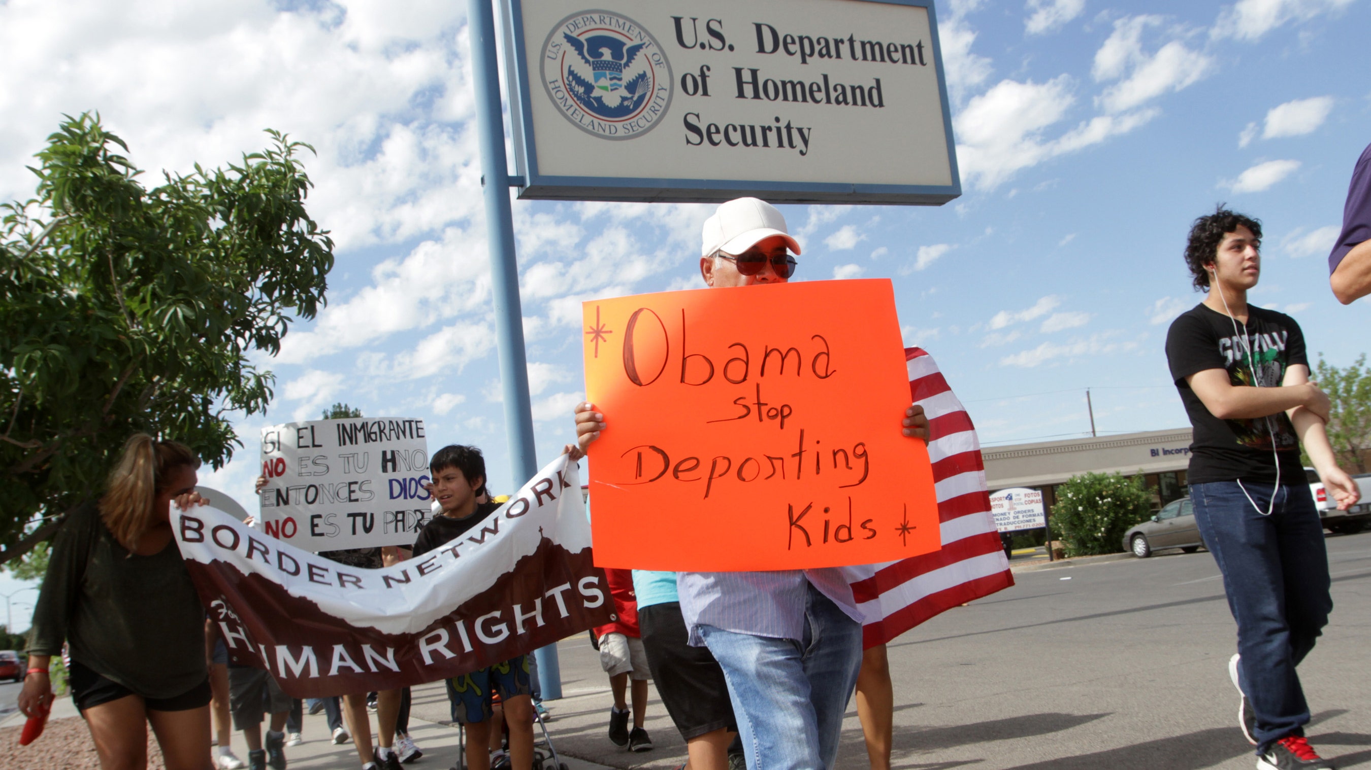 Catalina Islands: Immigration Surge Sparks Debate - nafy0a0