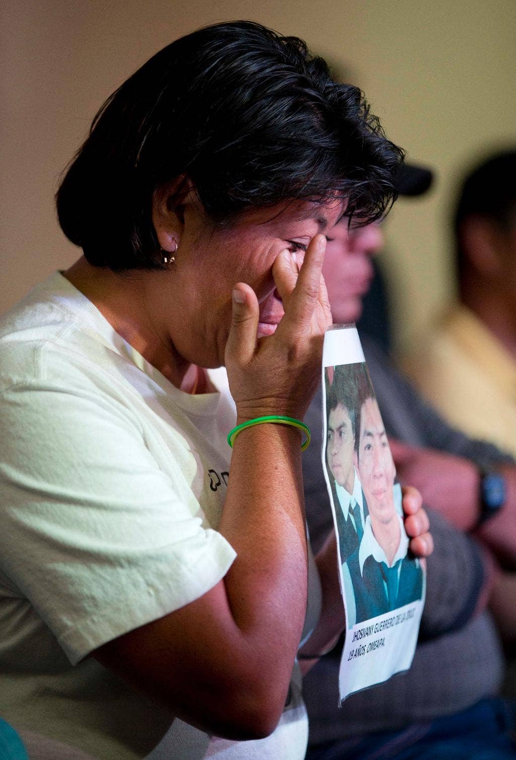 Para orang tua menolak pernyataan Mexico AG bahwa siswa hilang yang terbunuh berjanji untuk mengajukan kasus ke PBB