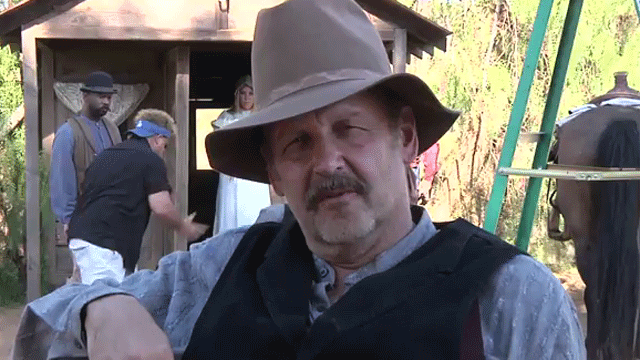 Nick Searcy-  Right-Leaner