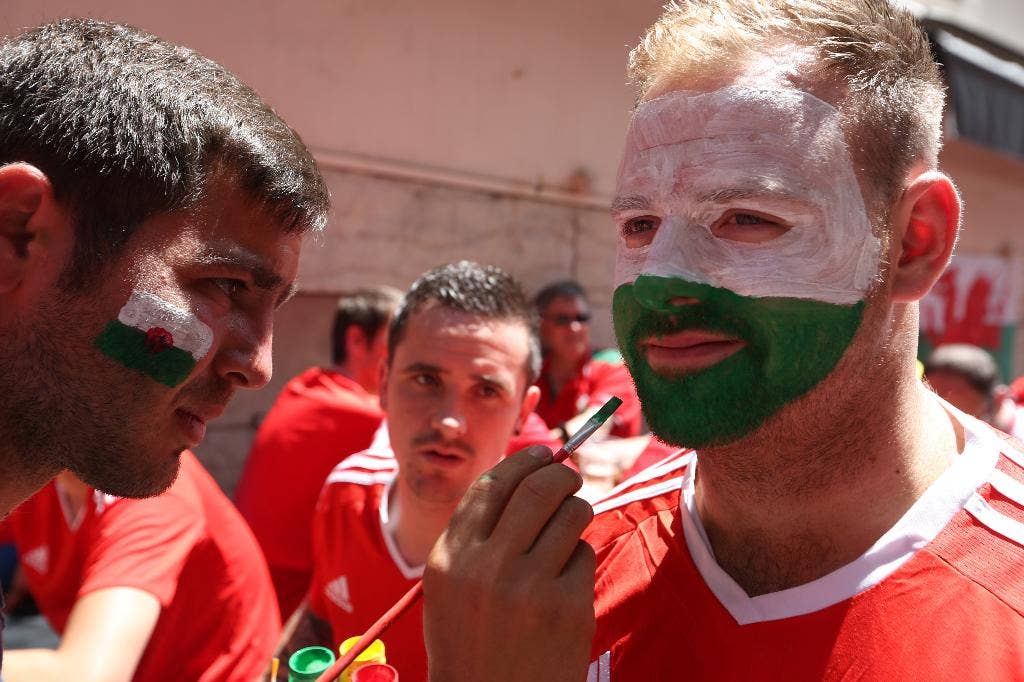 Naga merah mengaum di Lyon saat Welsh bersiap untuk pertandingan terbesar