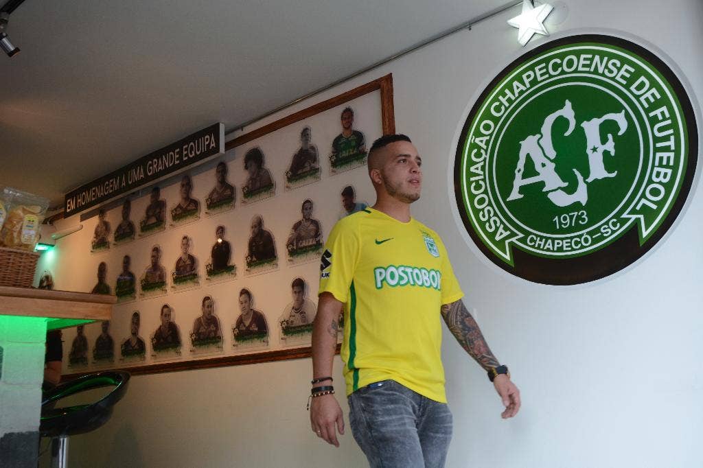 Bar Kolombia memberikan penghormatan kepada pemain sepak bola yang tewas dalam kecelakaan