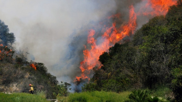 Southern California brush fire forces evacuation of 200 homes | Fox News