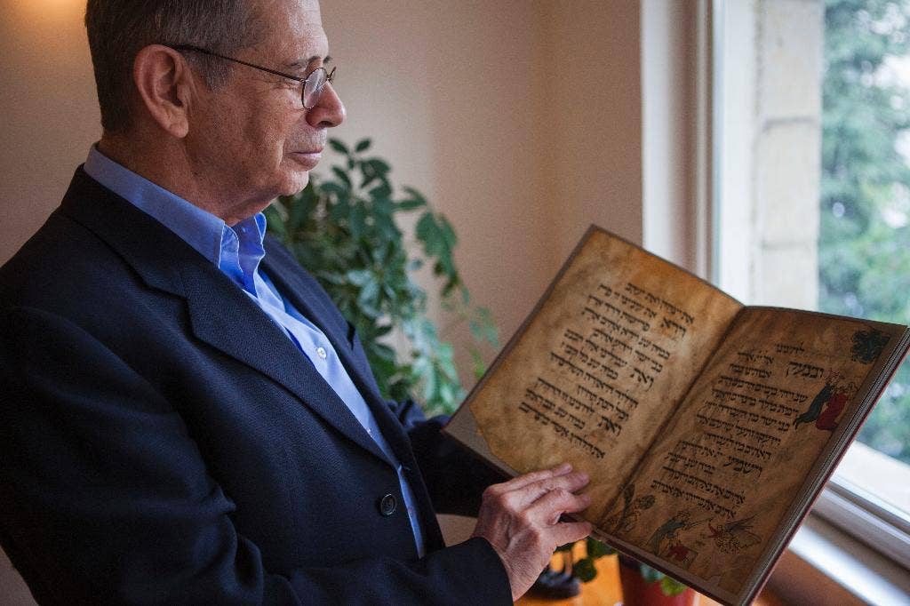 Keluarga Yahudi mengklaim naskah Paskah yang berharga