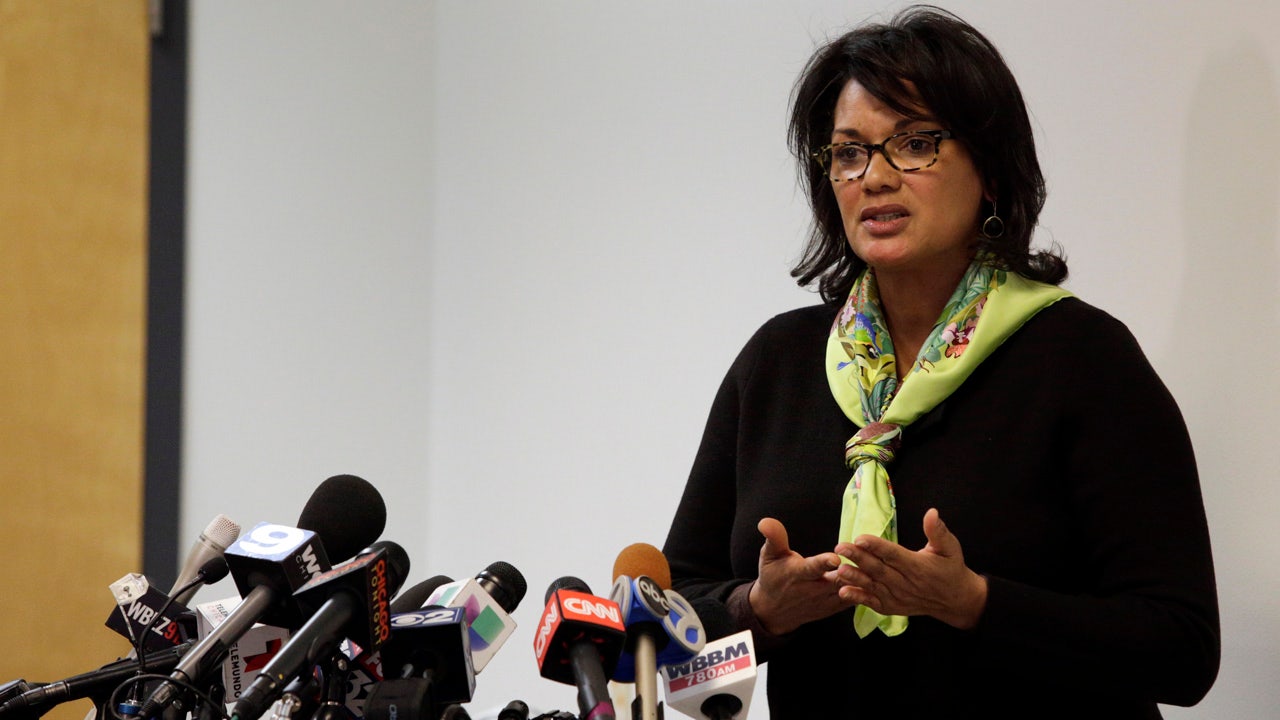 Chicago city lawyer resigns over claim he hid evidence in deadly police ...