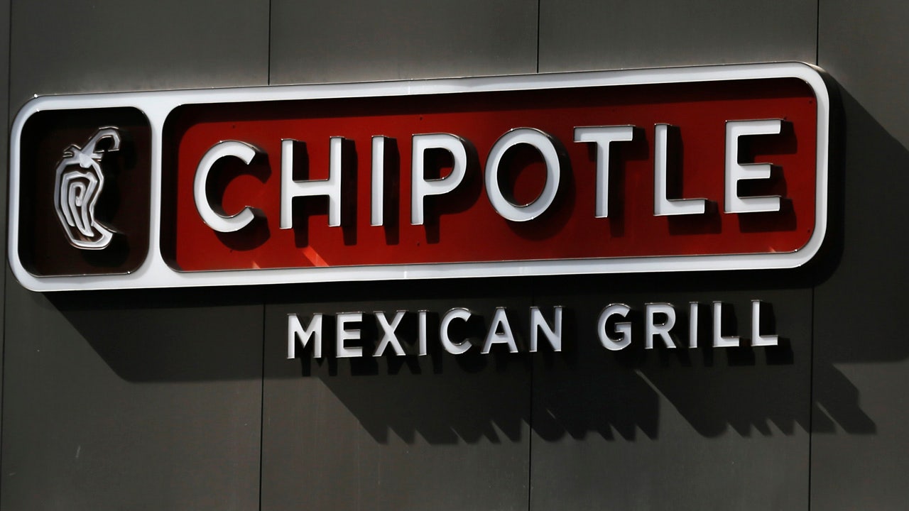 Ex Chipotle Manager Accused Of Stealing 626 Gets 8 Million For 