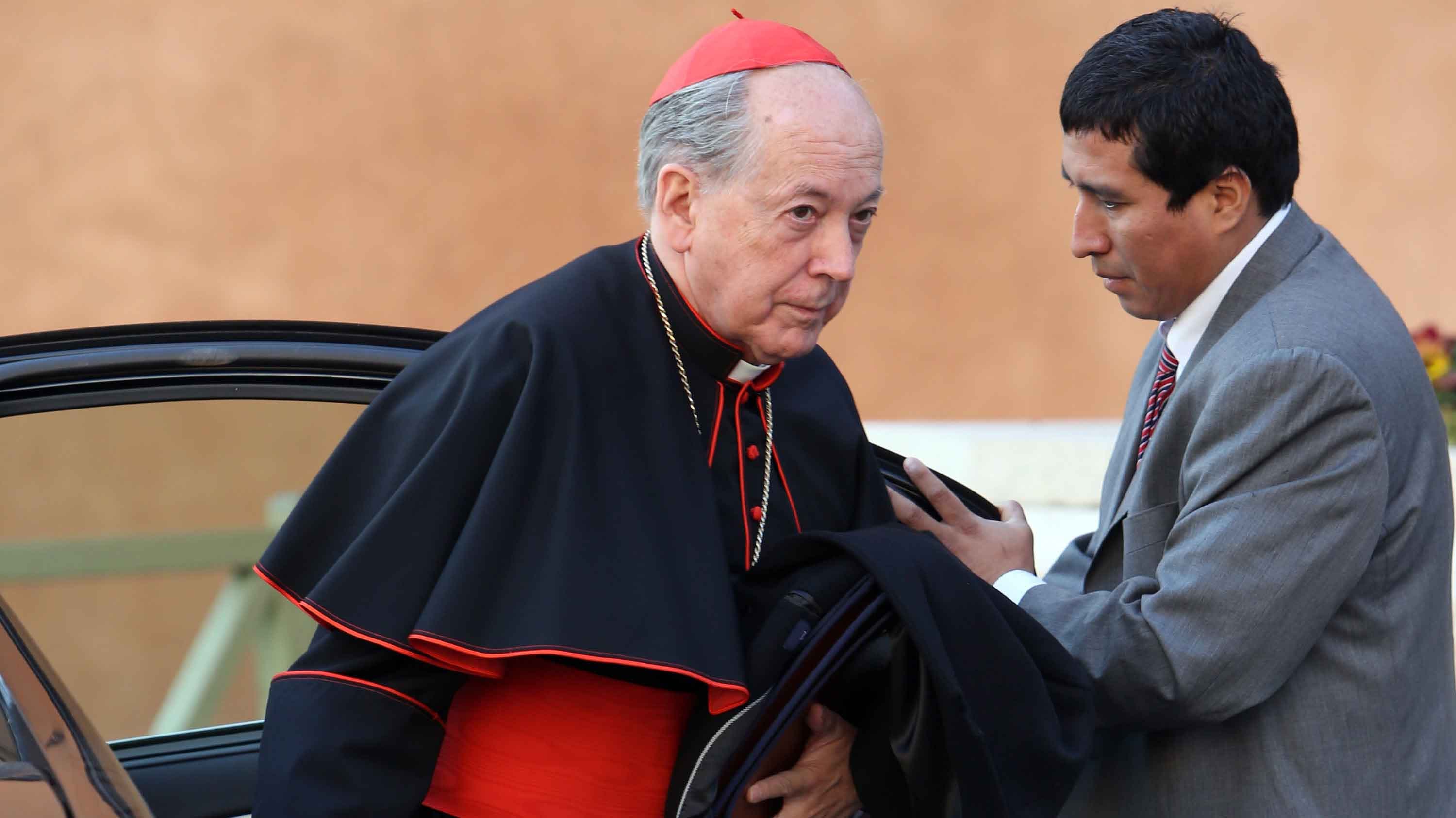 Kardinal Peru Dicopot Kolom Surat Kabarnya Setelah Dituduh Menjiplak 2 Paus