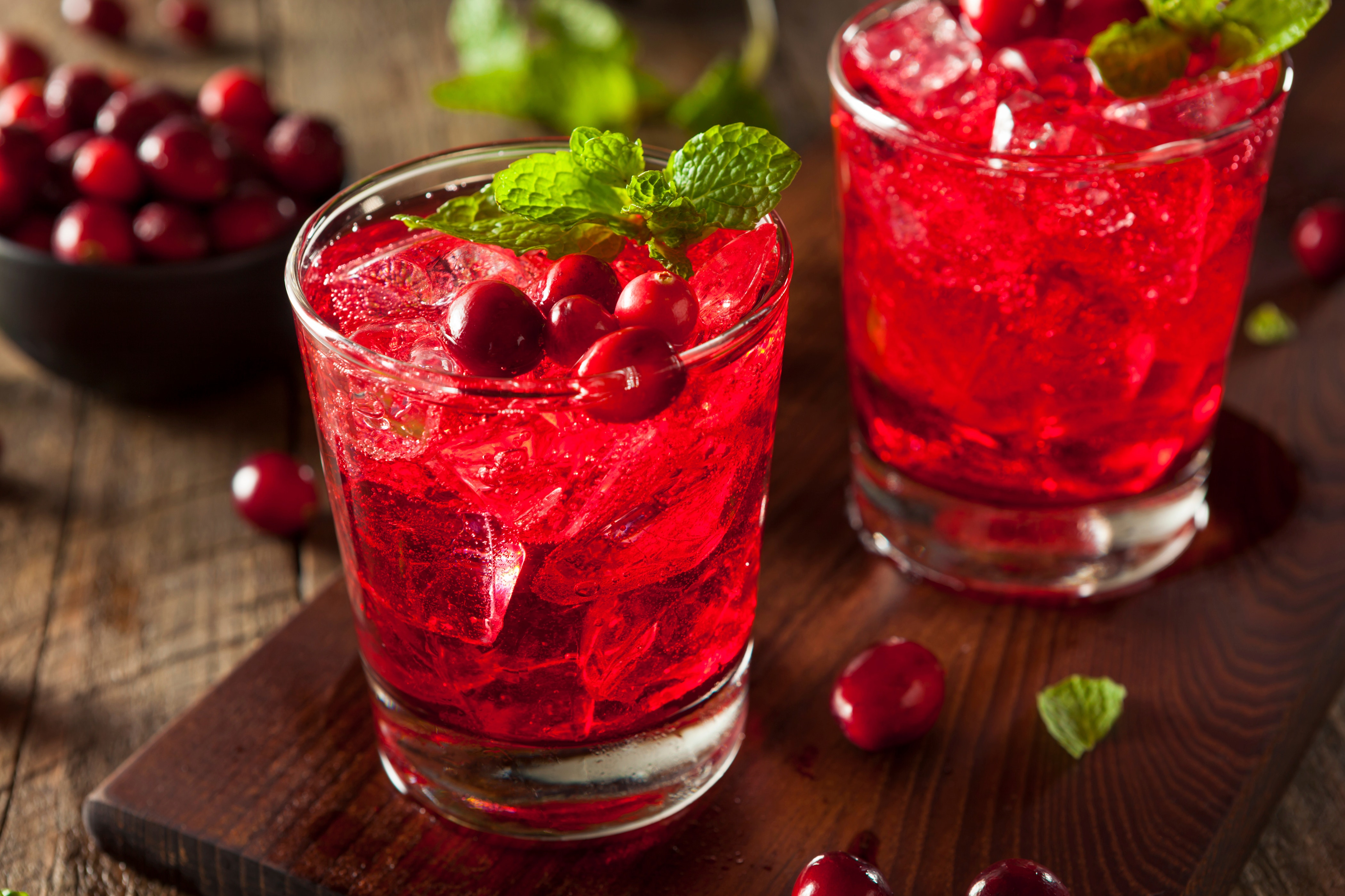 Мохито из красной смородины. Клюквенный морс. Клюквенный морс Cranberry. Морс Стравберри. Морс лимонад клюква.