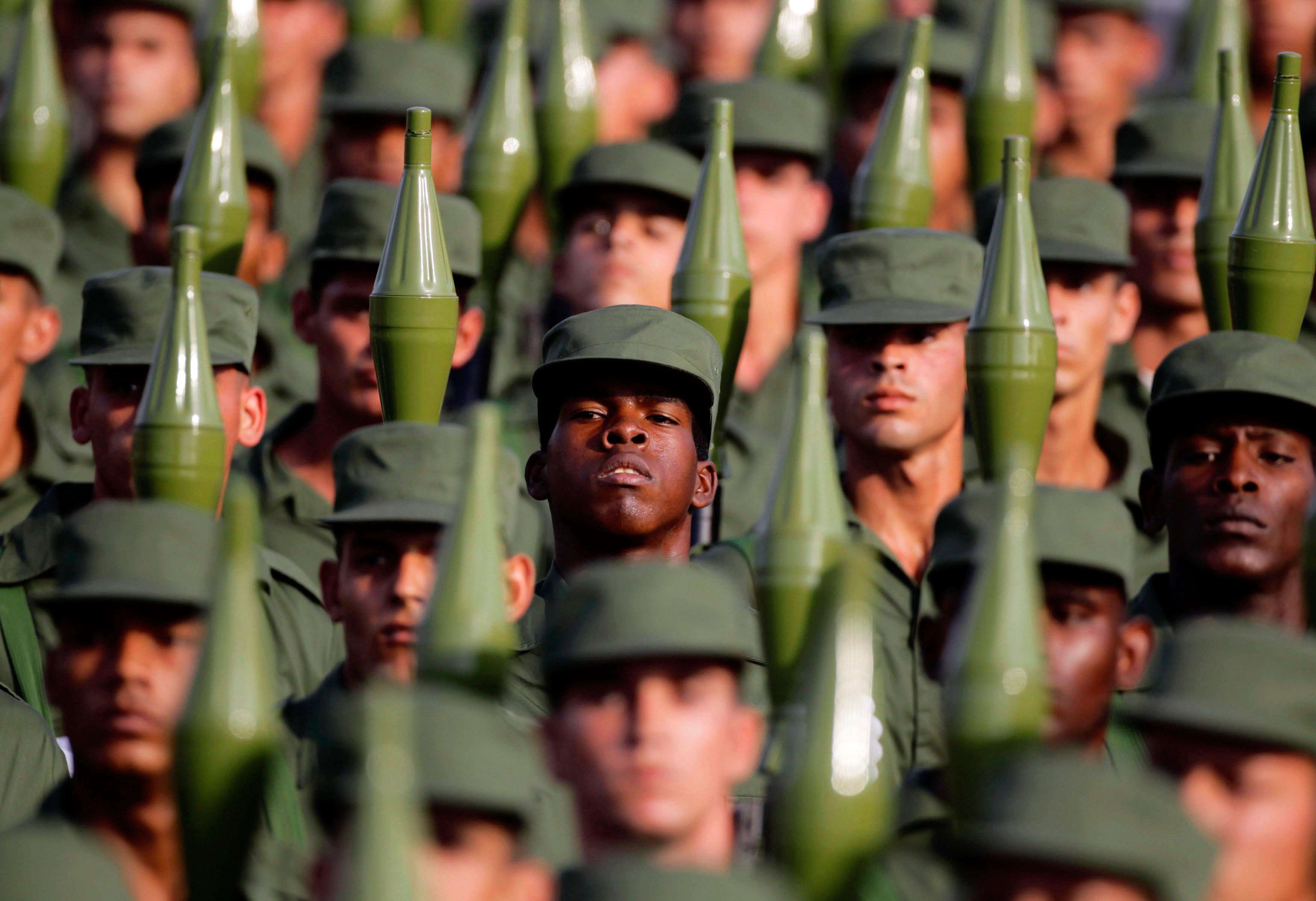 Кубинские военные. Солдаты Кубы. Военные силы Кубы. Кубинские военнослужащие. Армия Кубы.