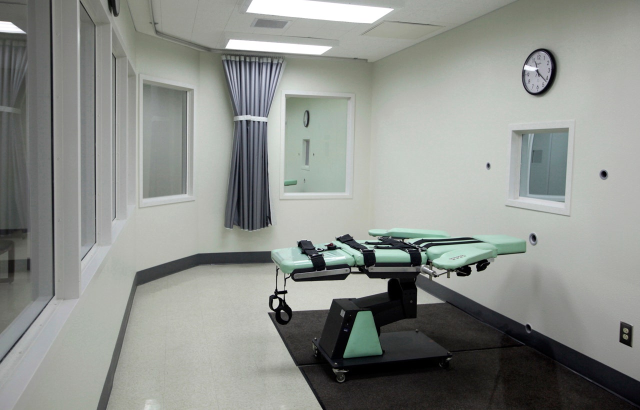2 South Carolina executions halted until firing squad formed
