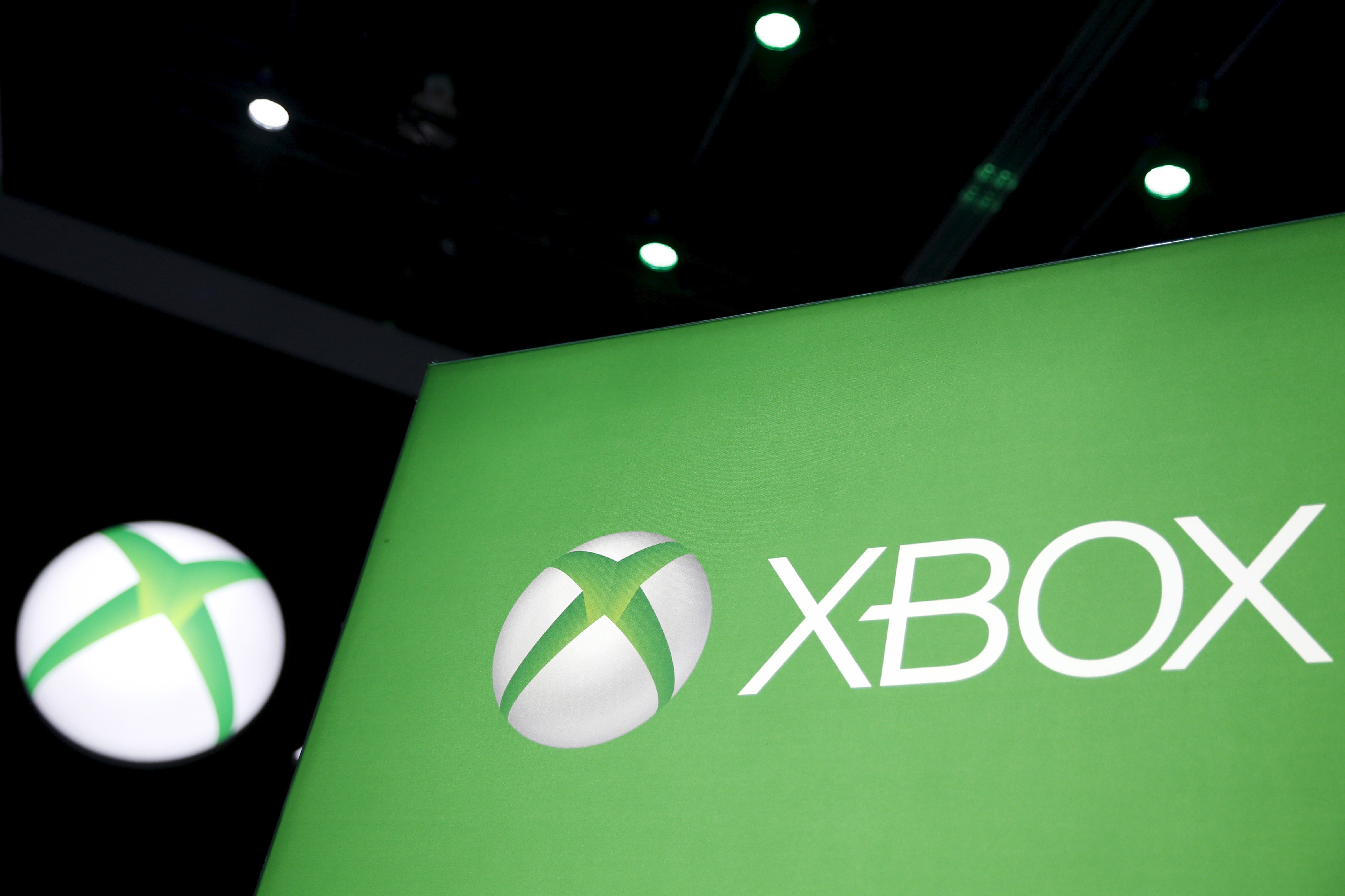 Game xbox live. Xbox Live. Xbox логотип. Операционная система Xbox. Офис Майкрософт с Xbox.