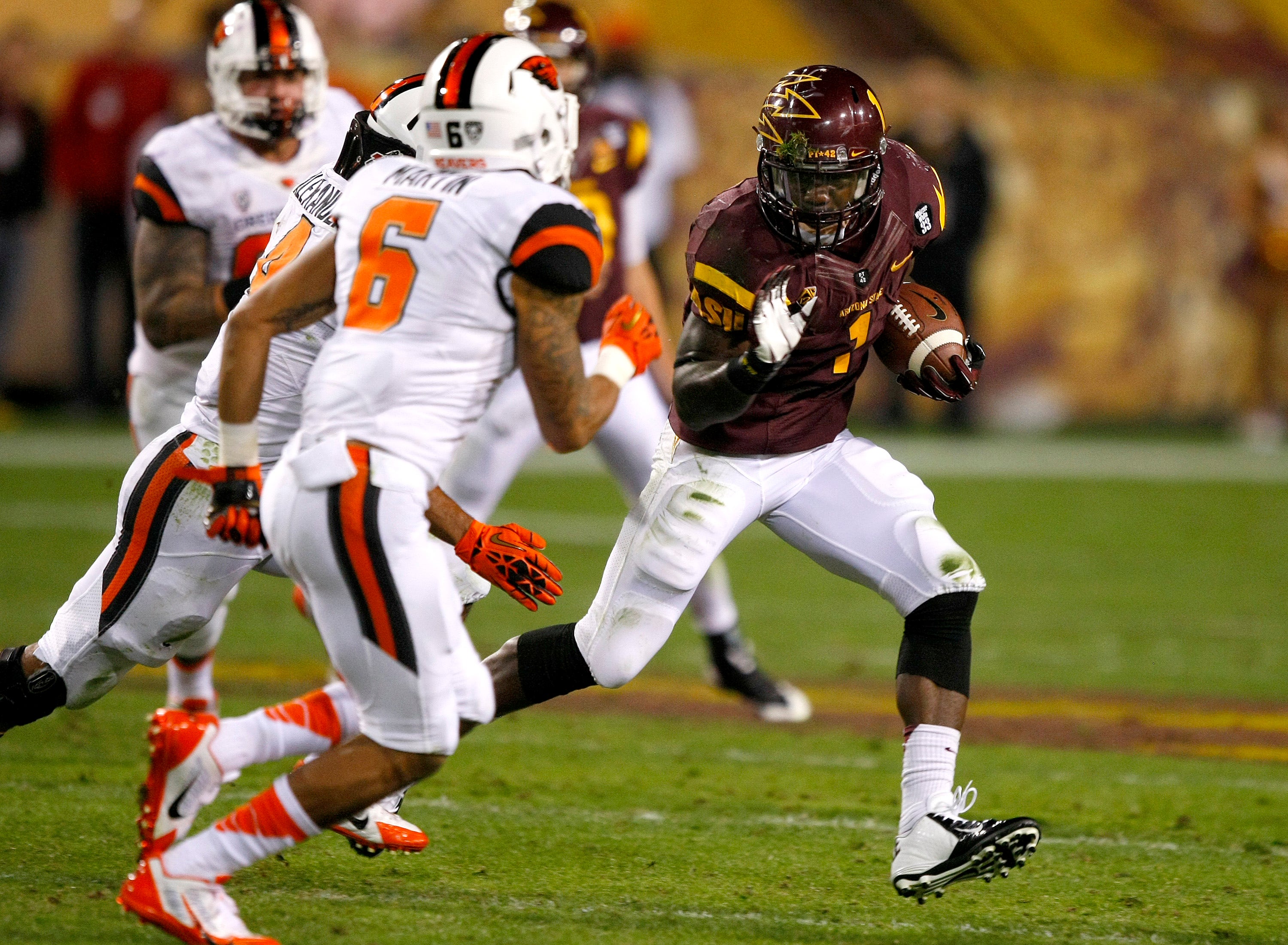 Nelson melakukan intersepsi kedua untuk TD, tidak.  21 Negara Bagian Arizona mengalahkan Negara Bagian Oregon 30-17