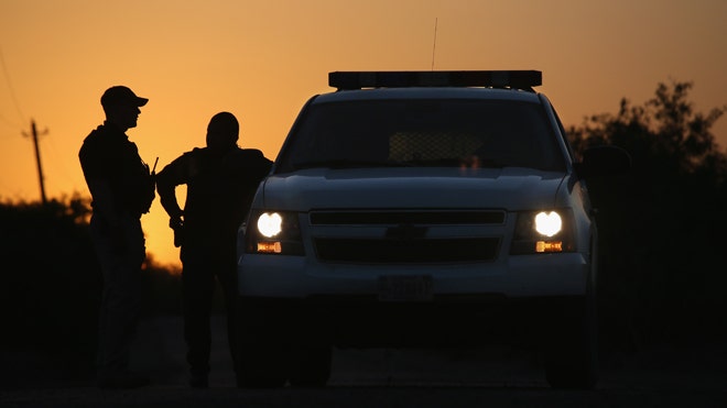 Border Patrol Agent Opens Fire On Armed Militia Member In Texas | Fox News