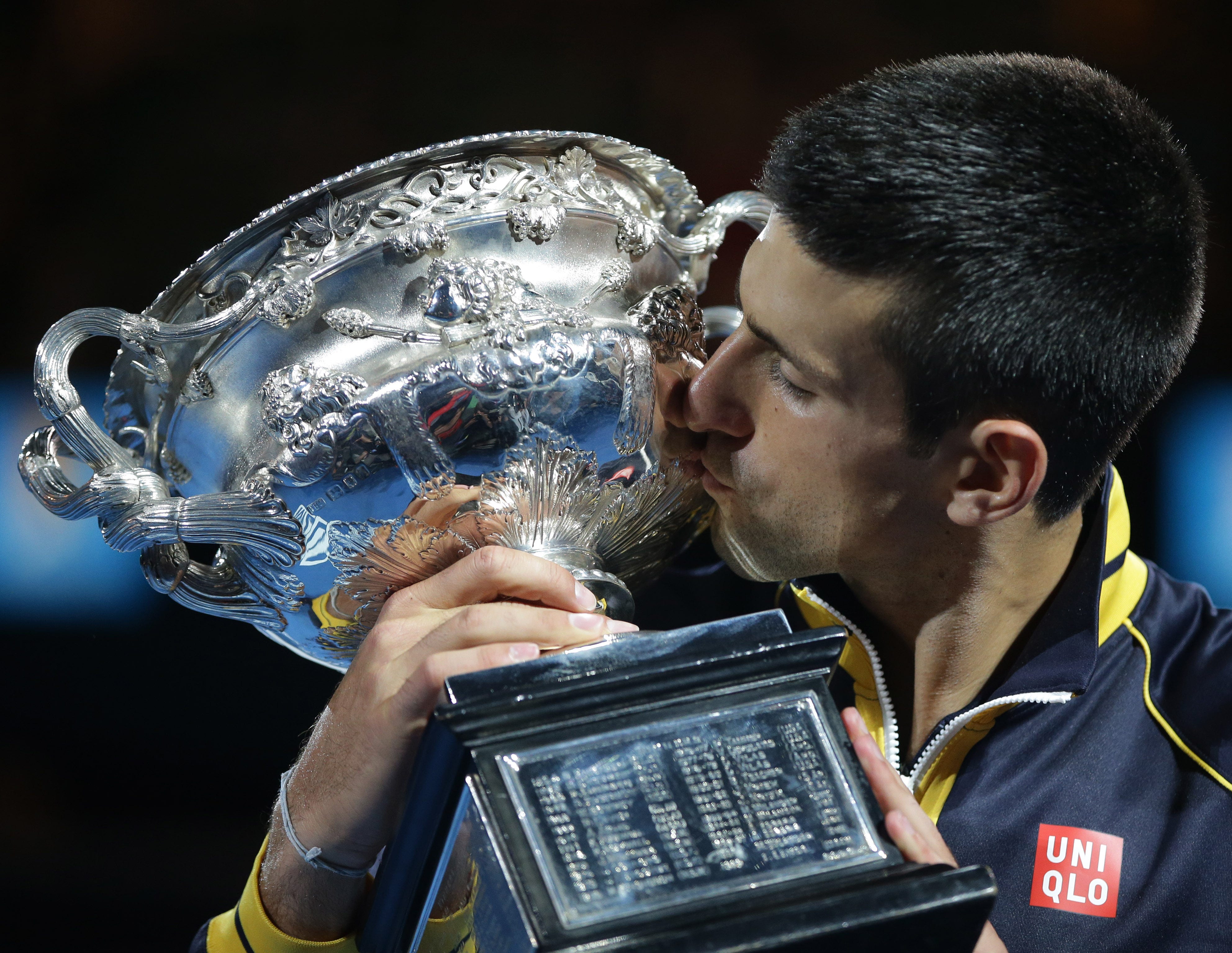 Australia, Australia, Australia!  Djokovic mengalahkan Murray dalam 4 set untuk gelar Down Under ketiga berturut-turut