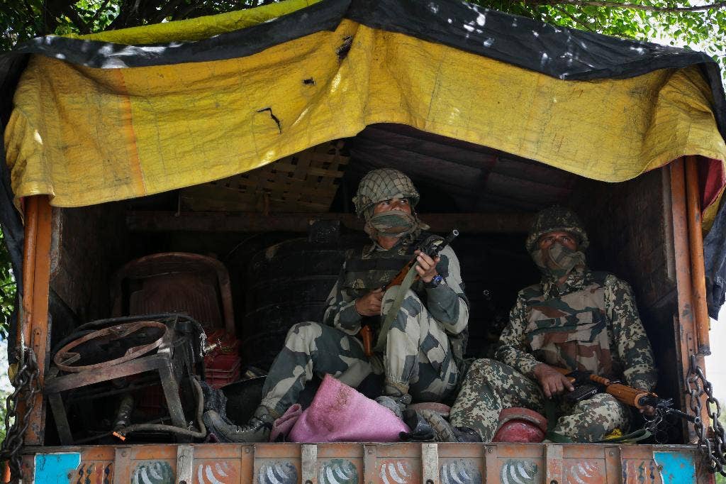 Indian troops fire at Kashmir protesters; 14 injured | Fox News