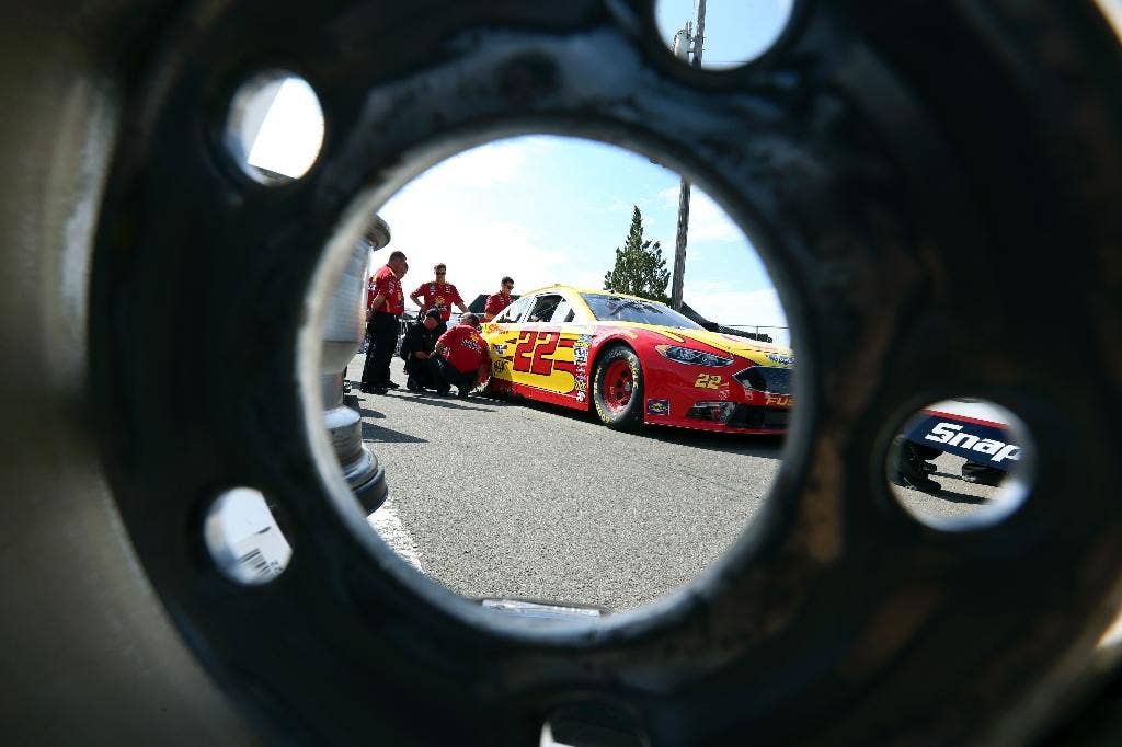 Joey Logano mengincar kemenangan road course lainnya