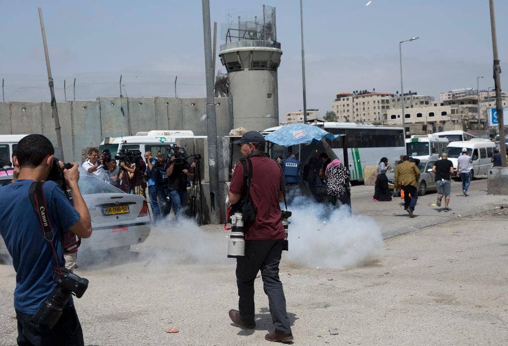 Palestinian woman with knife shot by Israeli forces | Fox News Palestinian woman with knife shot by Israeli forces