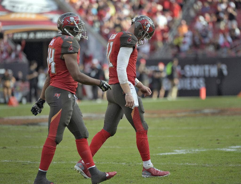 McCown Emotional After Buccaneers Drop To 1-8 Following 27-17 Loss To ...