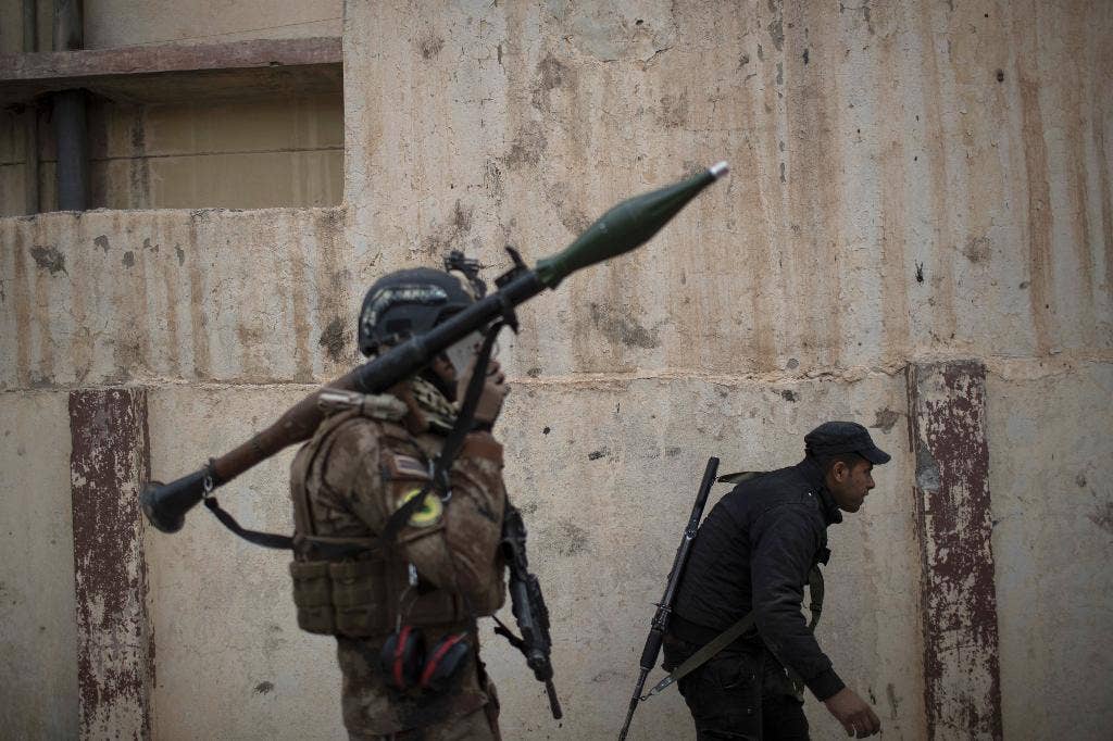 Iraqi special forces pause in Mosul push due to poor weather | Fox News