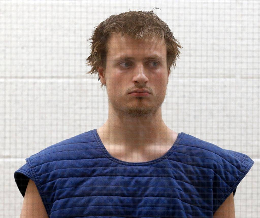 Pria Indiana yang ditangkap di wilayah LA tidak diperbolehkan memiliki senjata