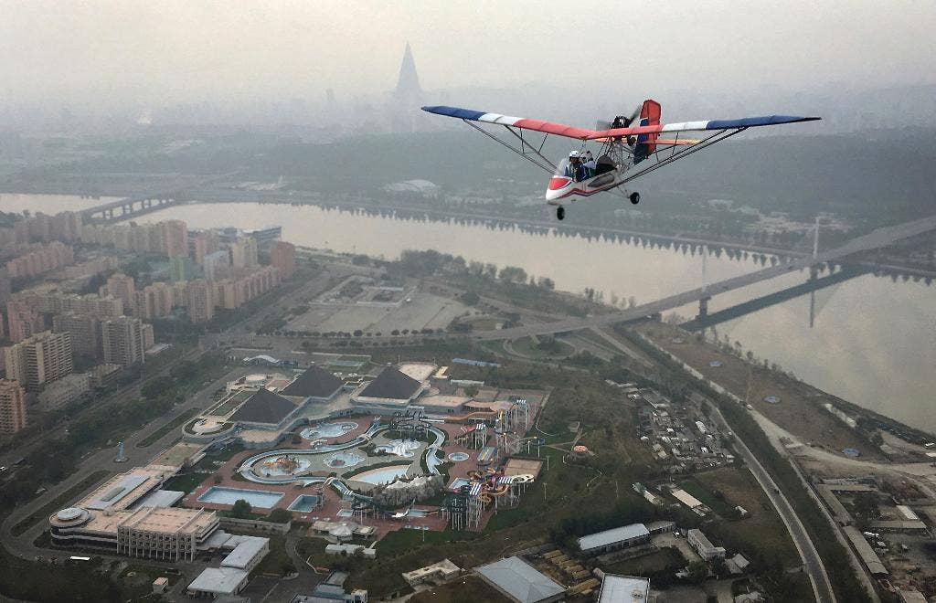 Kegemaran terbaru Pyongyang: Tamasya dengan pesawat ultralight