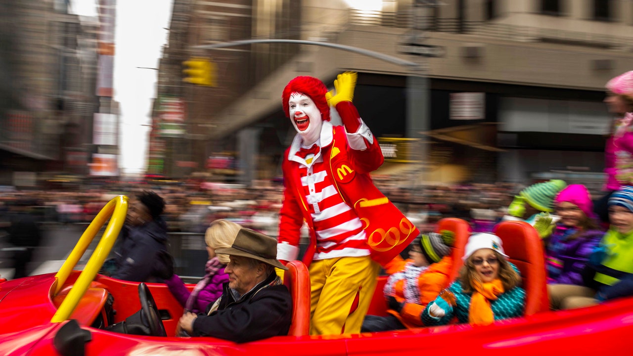 McDonald&#039;s: Ronald McDonald keeping low profile amid creepy clown reports | Fox News