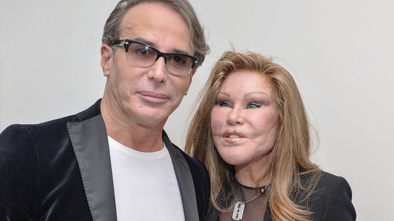 Jocelyn Wildenstein A Look At Her Life Before Any Surgery