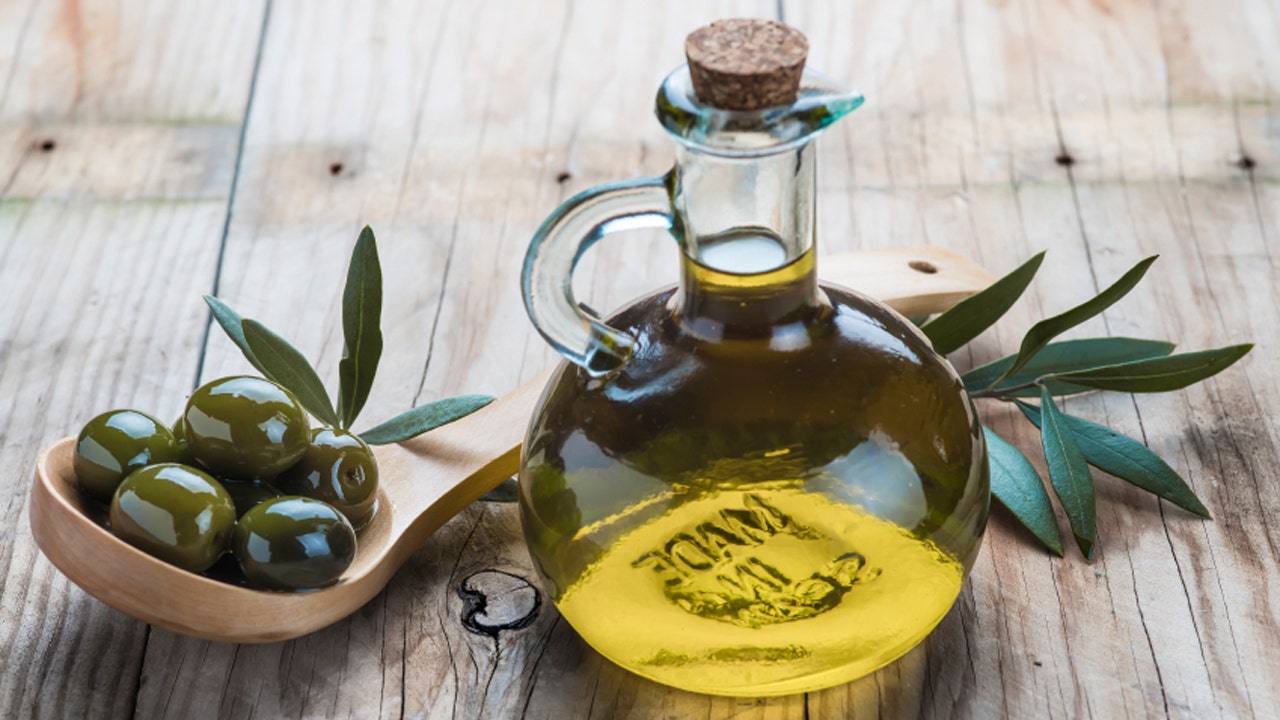 Olive oil can cut risk of disease, help you live longer, study says - Fox News