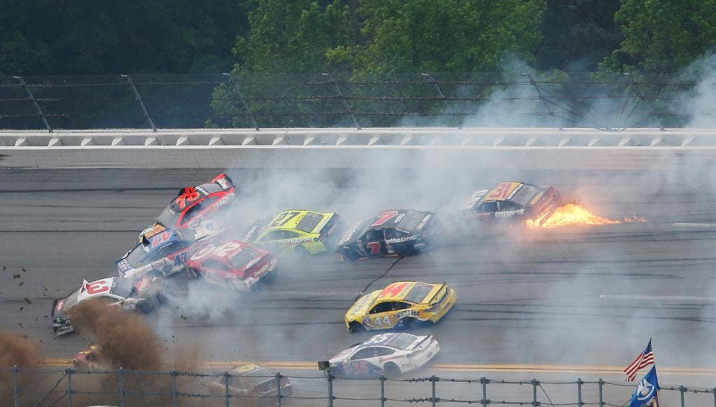 Kolom: Kecelakaan cepat Talladega NASCAR ada harganya