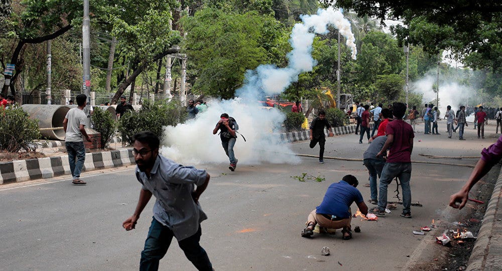 Violent Demonstrations In Bangladesh Leave More Than 100 Student ...