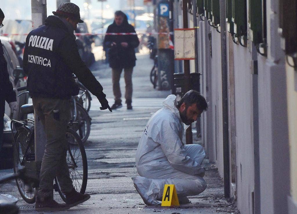 Italian bomb-squad expert wounded while examining package