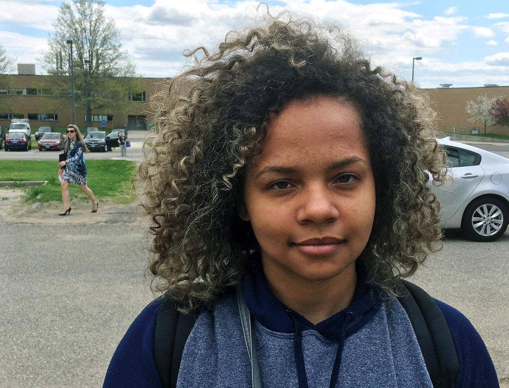 Dress Code -Reake Menangguhkan 150 siswa, membawa kritik