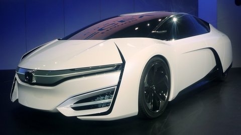 Honda's next hydrogen car coming in 2015