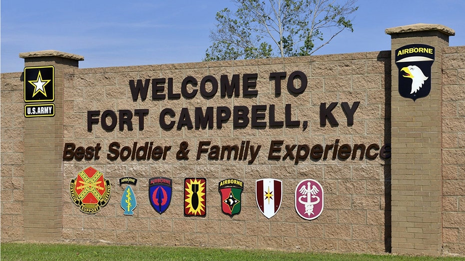 2 soldiers killed in helicopter crash at Fort Campbell
