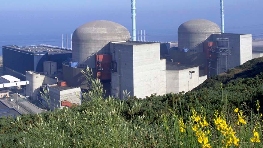 Blast in French nuclear plant's machine room; no radiation