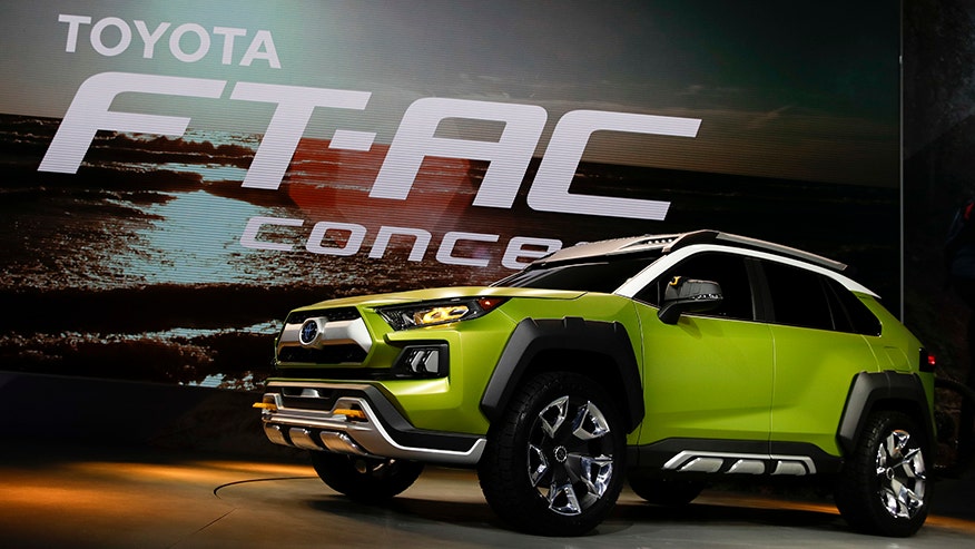 LA Auto Show: The Toyota FT-AC is action-packed with features