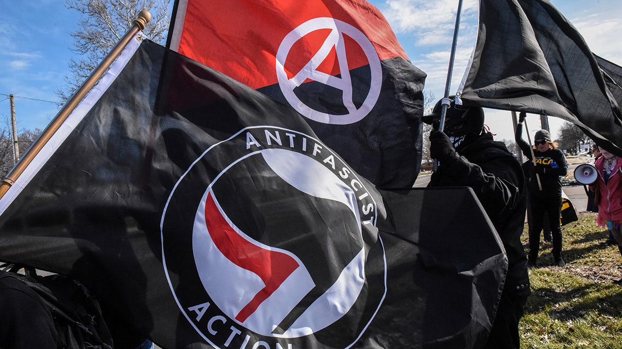 Pro-Antifa 'Defund the Police' group appears to suggest burning down police precincts