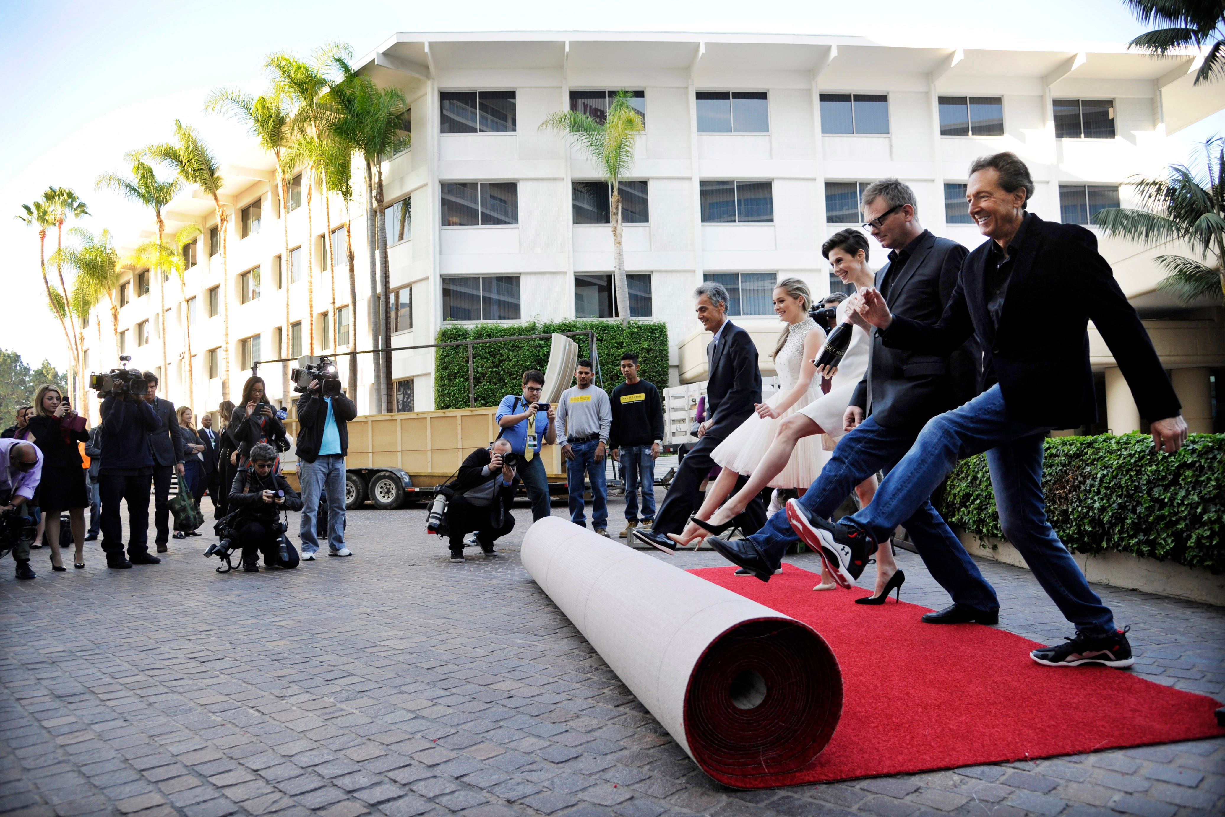 Hollywood ready to have a good time at the Golden Globes