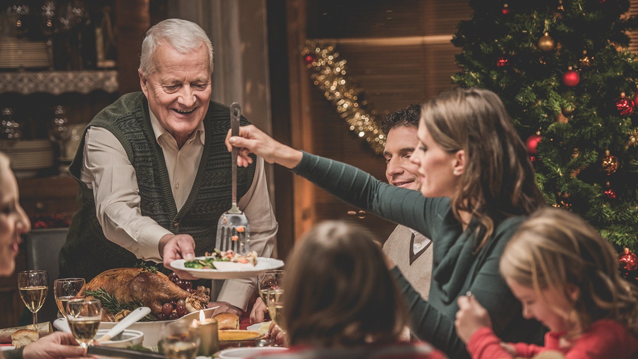 Home COVID-19 tests and well-fitting masks: How to make 2021 holiday gatherings safer