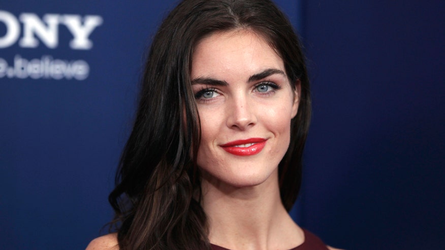Sports Illustrated model Hilary Rhoda reportedly sues mom for stealing ...