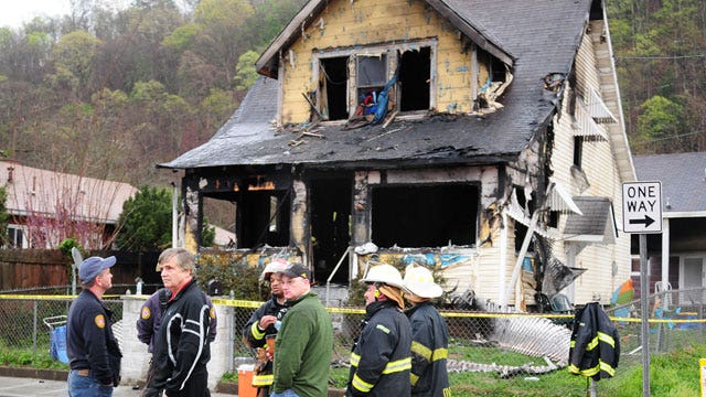 6 kids, 2 adults killed in West Virginia house fire | Fox News