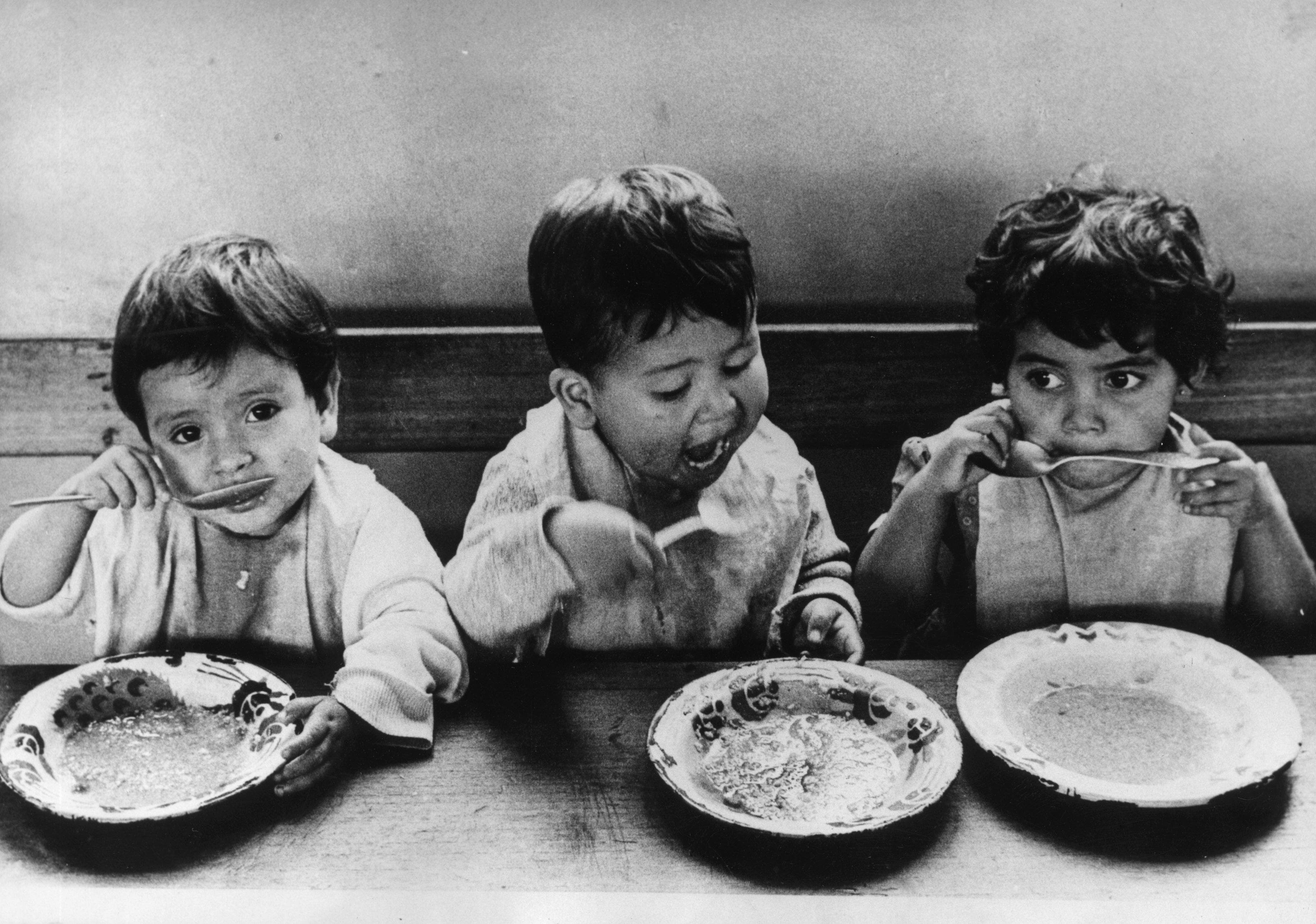 Starving help. World Hunger. Современный фон голодающие дети. 1929 Hunger.