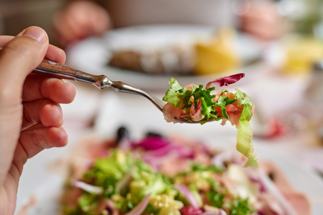 Men are ashamed of ordering vegetarian food, study suggests