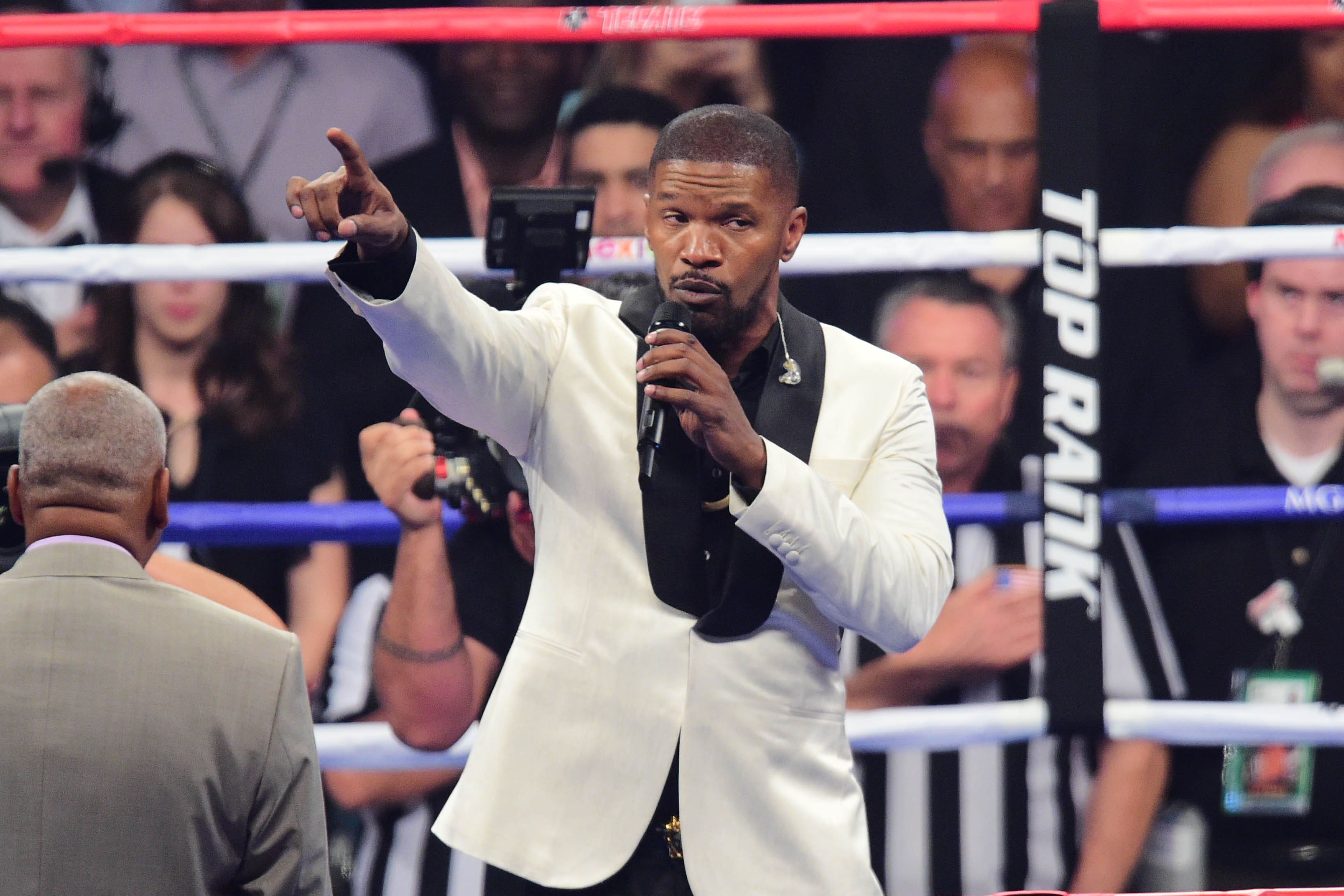 Jamie Foxx Criticized For His Version Of National Anthem | Fox News