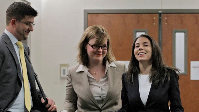 Simone Banarjee Fox News reporter appears in New York court to fight Holmes case ...