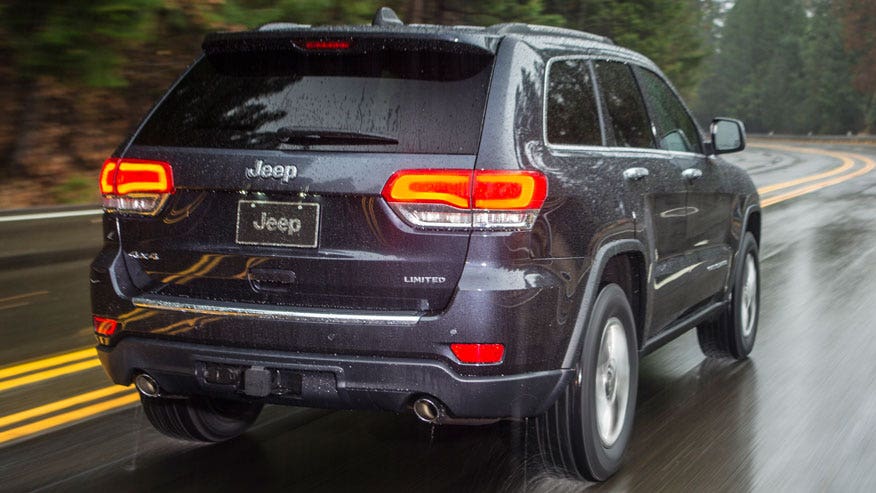 US probes complaints that Jeep SUVs brake for no reason