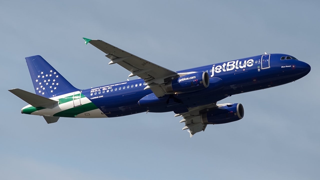 JetBlue Unveils New York Jets Airplane