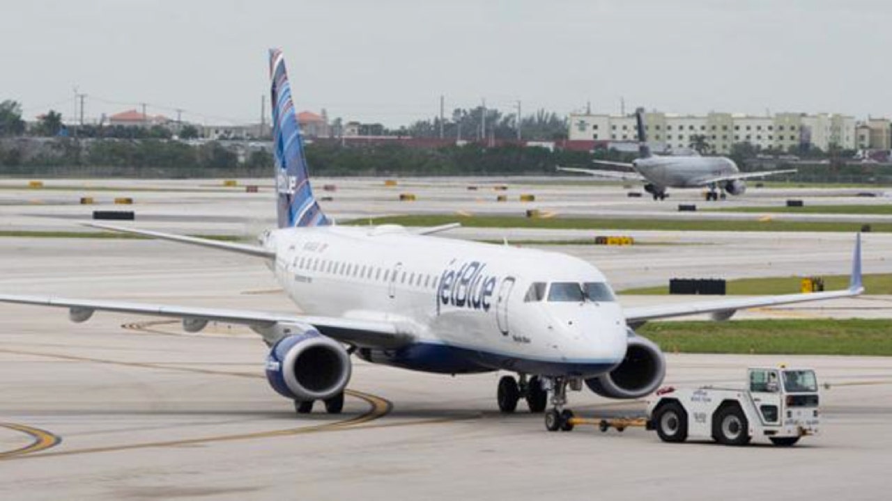 JetBlue data center outage causes flight delays, shuts down site | Fox News