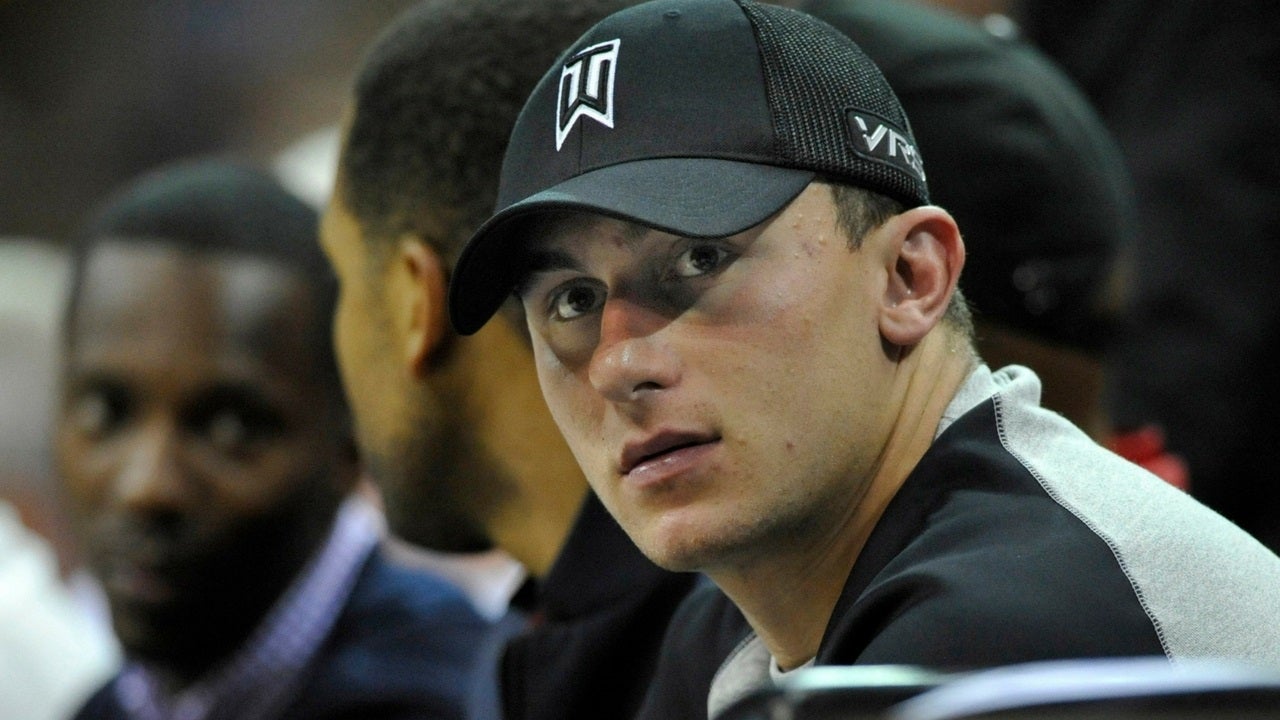 Johnny Manziel makes his debut in the Fan Controlled League: “Win or lose, we drink”