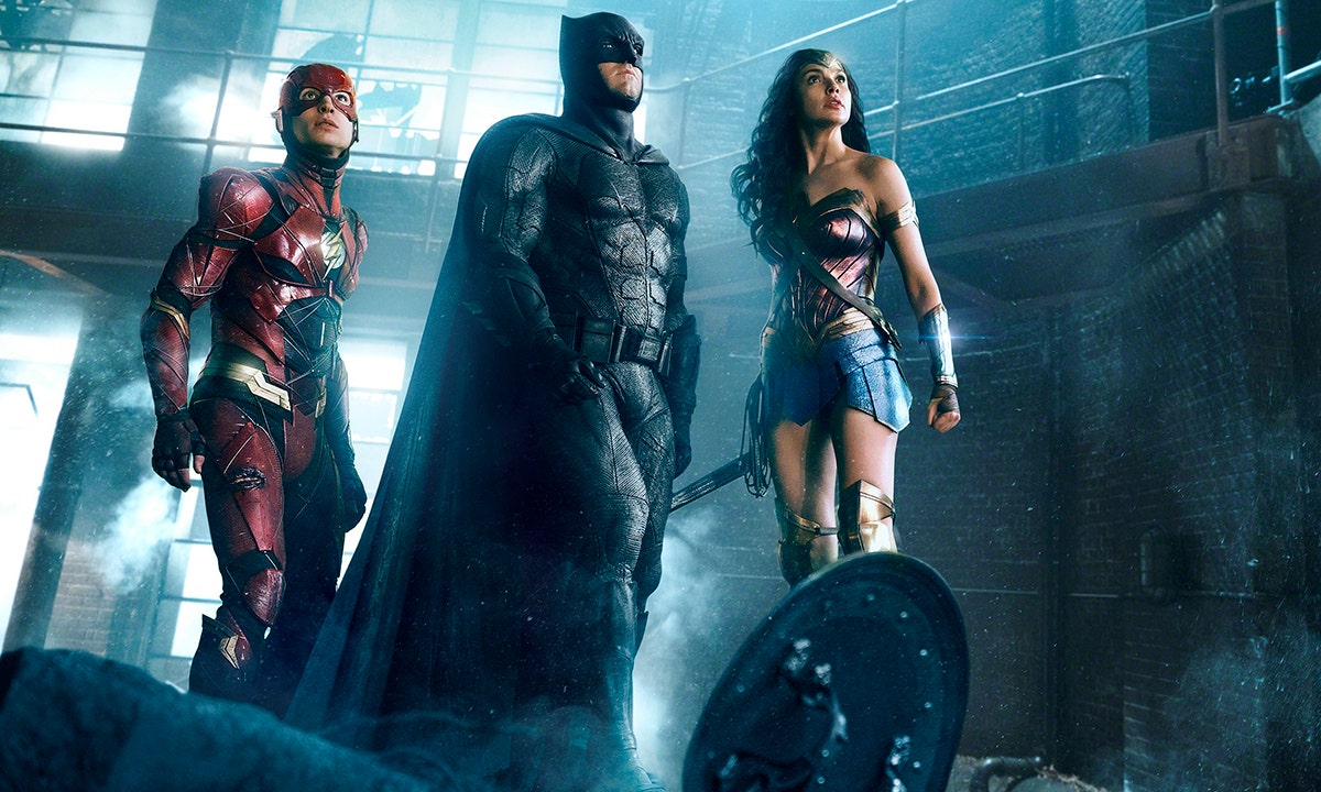 Zack Snyder teases 'Justice League' R-rating, possible theatrical release  and foul-mouthed Batman | Fox News