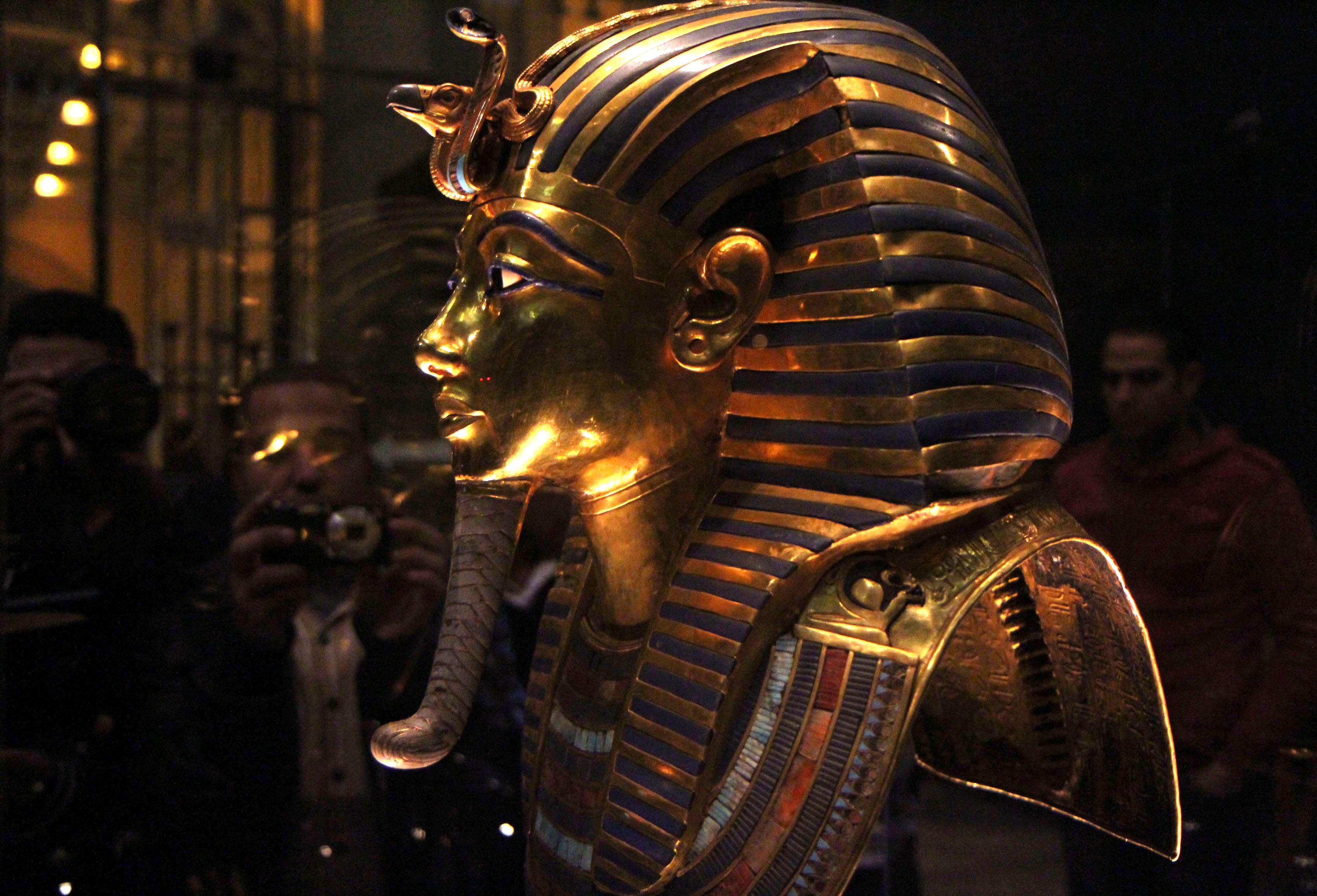 New scans of King Tut's tomb may reveal hidden burial chamber